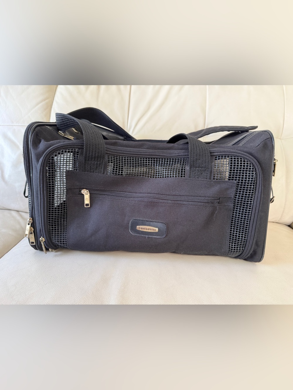 Pet Carrier - Samsonite - FAA Approved For Air Travel - Small Pets